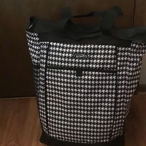 Houndstooth travel bag on wheels